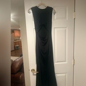 Sleeveless Black Twist-Knot Open front part